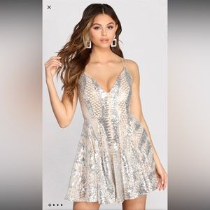 Windsor silver and tan sequins cocktail party open back straps dress size L  NWT